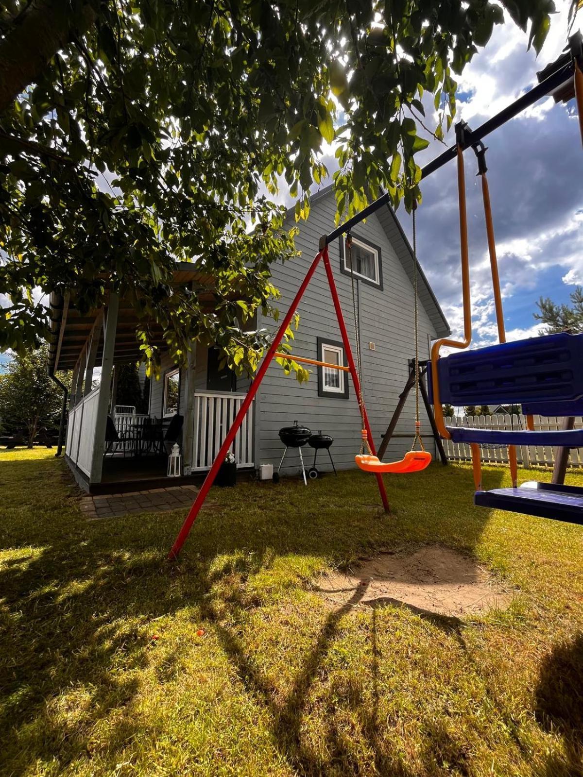 Domki Kapitanskie Z Prywatnym Polem Do Gry W Mini Golf 레왈 외부 사진